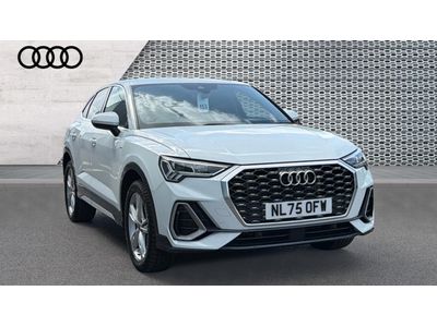 Audi Q3 listing photo