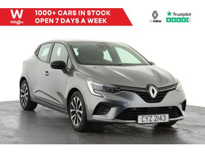 2023 RENAULT CLIO EVOLUTION E TECH 13,699 MILEAGE 17,000 MILES FUEL TYPE PETROL ELECTRIC TRANSMISSION... photo