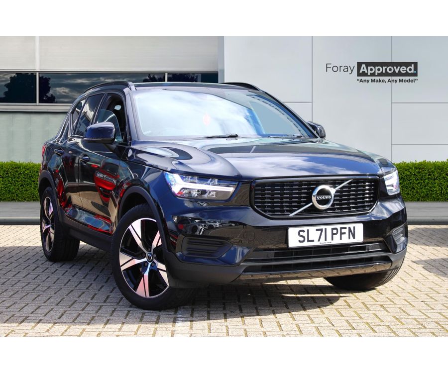 2021 VOLVO XC40