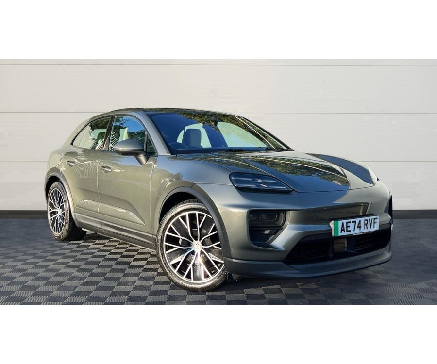 2025 PORSCHE MACAN