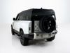 LAND ROVER Defender SE
