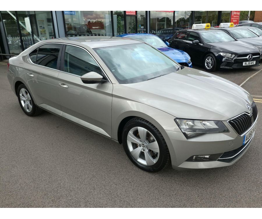 2016 SKODA SUPERB