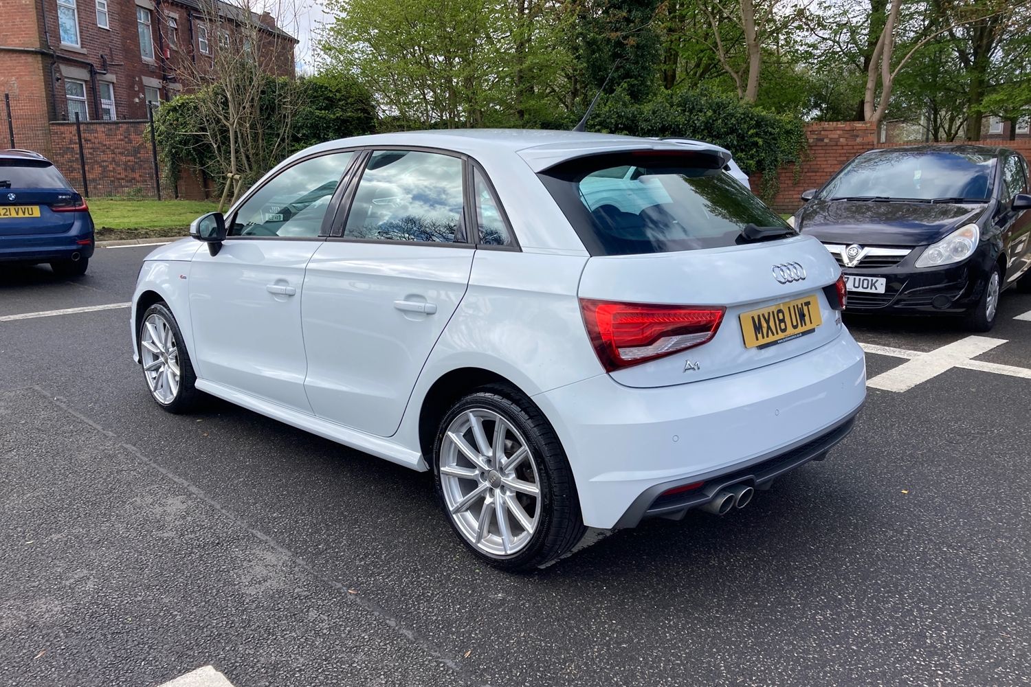 Audi A1 S line 1.4 TFSI 125 PS 6-speed
